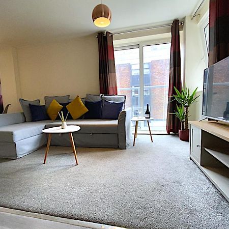 Stylish Two Bed City Apartment With Secure Parking Саутхамптън Екстериор снимка