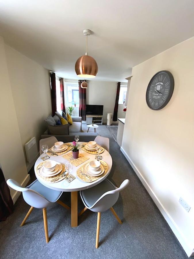 Stylish Two Bed City Apartment With Secure Parking Саутхамптън Екстериор снимка